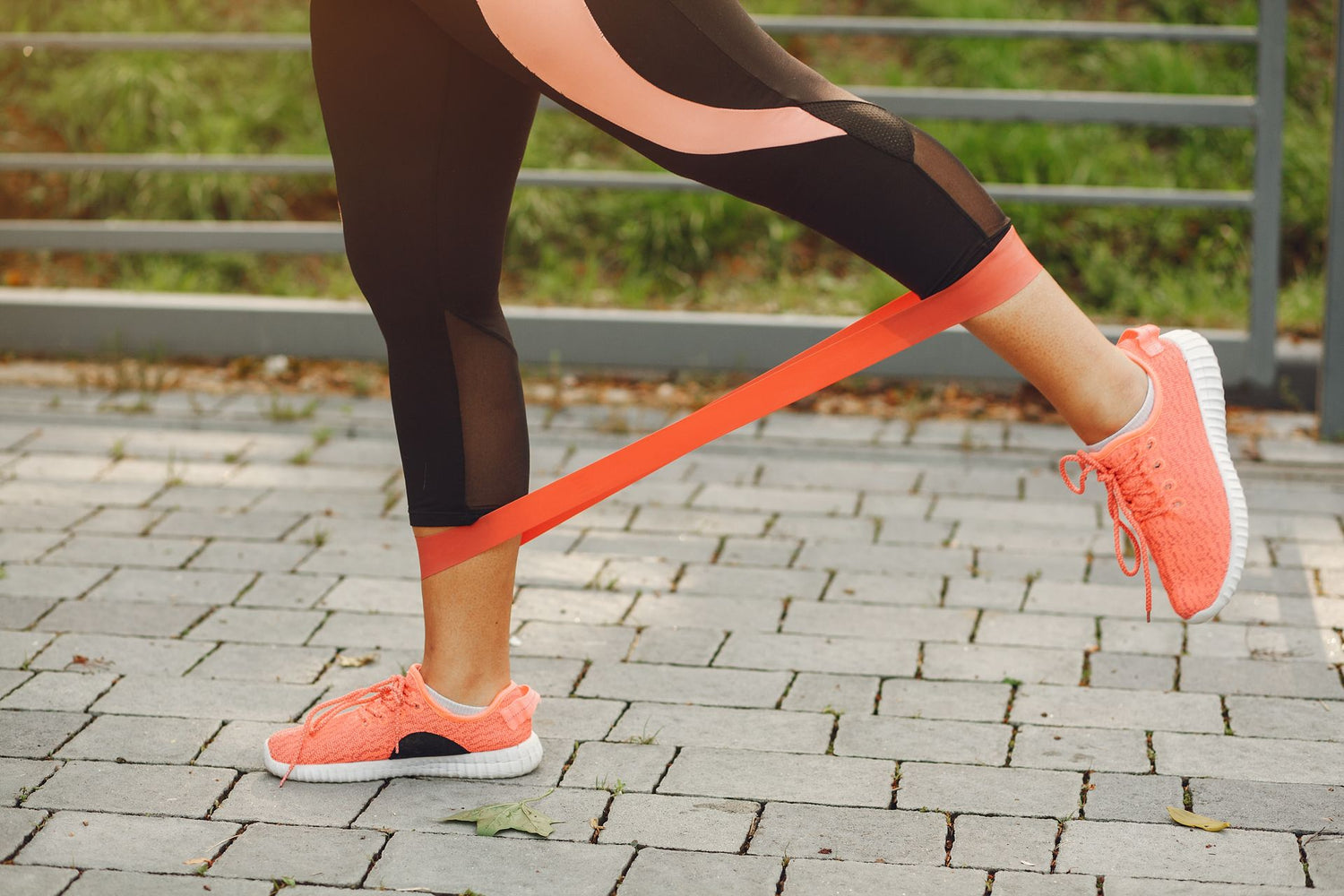 Theraband Κυκλικά λάστιχα γυμναστικής (loops) - 30.5cm ΜΑΥΡΟ Physioclinic Store